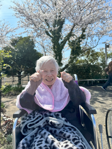ガーデンハイツ春江本館2階　ゆりの里公園＆お菓子パーティー