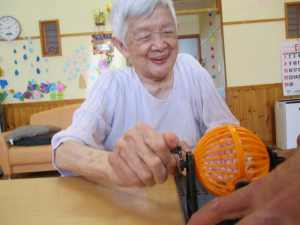 プライムハイツ春江　東の丸「ビンゴ大会」&「七夕短冊作り」