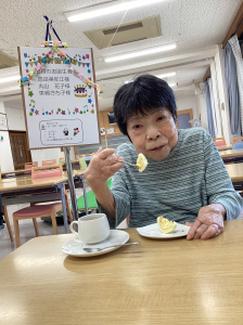 8月お誕生会　　　東尋坊ハイツ