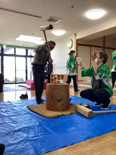 ガーデンハイツ春江　本館１階　もちつき行事